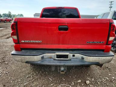 Vista de 2005 CHEVROLET SILVERADO K2500 HEAVY DUTY, ángulo 6