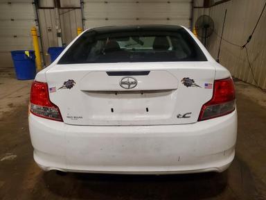 منظر 2012 SCION TC BASE، زاوية 6