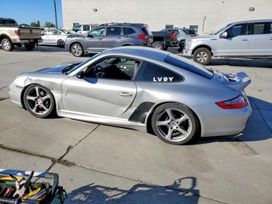 Vue de 2005 PORSCHE 911 NEW GENERATION CARRERA, angle 2