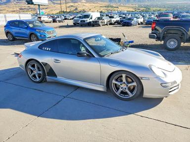 Vue de 2005 PORSCHE 911 NEW GENERATION CARRERA, angle 4