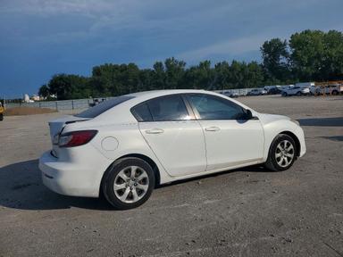 Vista de 2013 MAZDA 3 I, ángulo 3