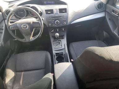 Vista de 2013 MAZDA 3 I, ángulo 8