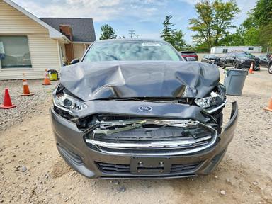 2016 FORD FUSION SE view, angle 5