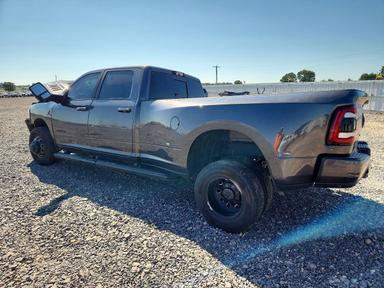 Вид 2023 RAM 3500 LARAMIE, угол 2