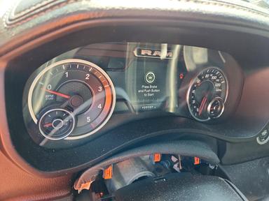 Вид 2023 RAM 3500 LARAMIE, угол 9
