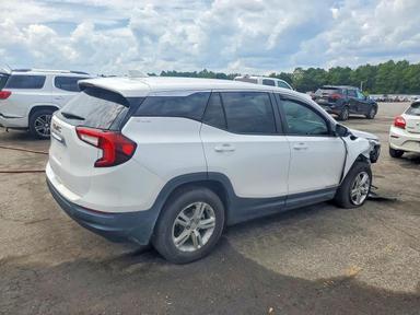 2022 GMC TERRAIN SLE view, angle 3