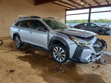 Vista de 2025 SUBARU OUTBACK LIMITED, ángulo 4