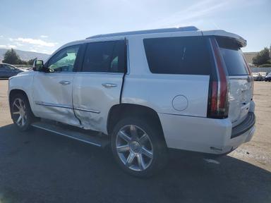 Vista de 2016 CADILLAC ESCALADE PREMIUM, ángulo 2