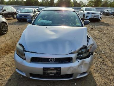 Vista de 2005 SCION TC BASE, ángulo 5