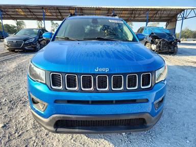 Vedere 2018 JEEP COMPASS LATITUDE, unghi 5