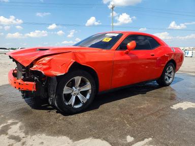 Vue de 2019 DODGE CHALLENGER SXT, angle 1