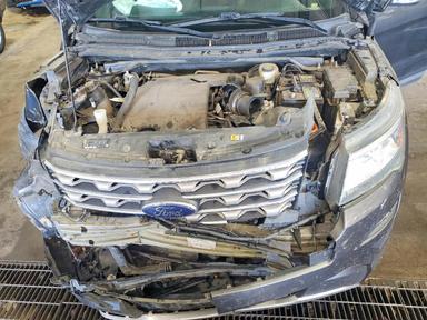 Вид 2017 FORD EXPLORER XLT, угол 12