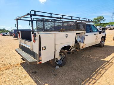 منظر 2024 CHEVROLET SILVERADO K3500، زاوية 3