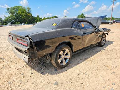 Vue de 2016 DODGE CHALLENGER SXT, angle 3