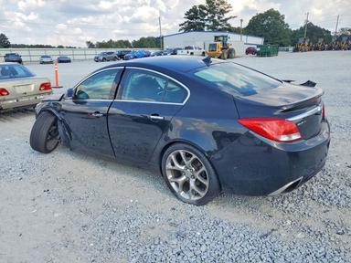Vue de 2013 BUICK REGAL GS, angle 2