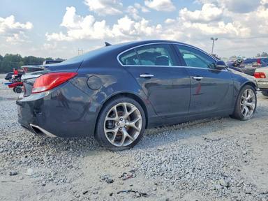 Vue de 2013 BUICK REGAL GS, angle 3