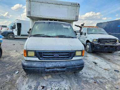 منظر 2007 FORD E450 BOX TRUCK، زاوية 5
