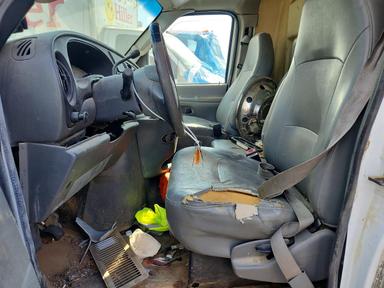 منظر 2007 FORD E450 BOX TRUCK، زاوية 7