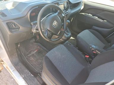 Vista de 2020 RAM PROMASTER CITY DELIVERY VAN, ángulo 8