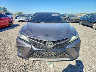 Vue de 2019 TOYOTA CAMRY XSE, angle 5