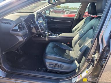 Vue de 2019 TOYOTA CAMRY XSE, angle 7