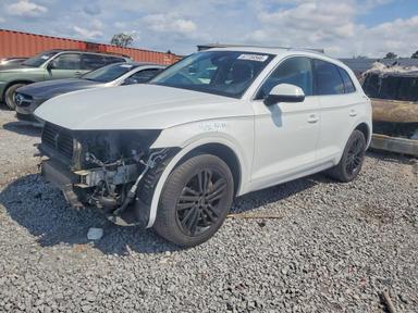 Вид 2020 AUDI Q5 PREMIUM PLUS, угол 1