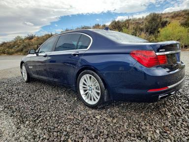 2014 BMW 750 LXI view, angle 2