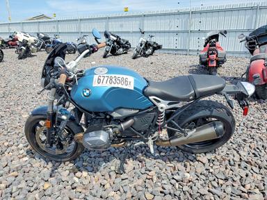 Vue de 2021 BMW R NINE T PURE, angle 3