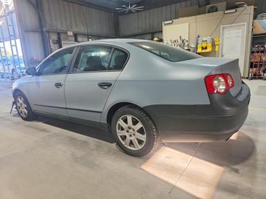 Vista de 2006 VOLKSWAGEN PASSAT 2.0T, ángulo 2