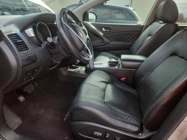 Vue de 2009 NISSAN MURANO S, angle 7