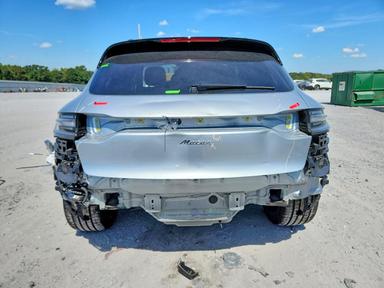 Vista de 2024 PORSCHE MACAN BASE, ángulo 6