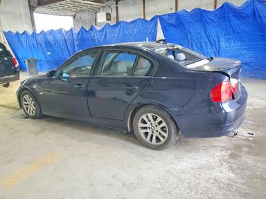 Вид 2006 BMW 325 I AUTOMATIC, угол 2