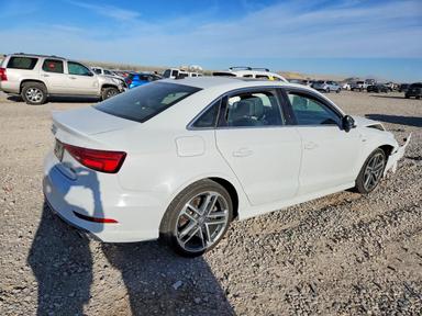 Vista de 2019 AUDI A3 PREMIUM PLUS, ángulo 3