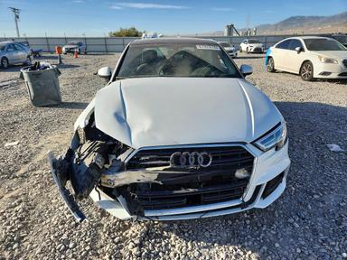 Vista de 2019 AUDI A3 PREMIUM PLUS, ángulo 5