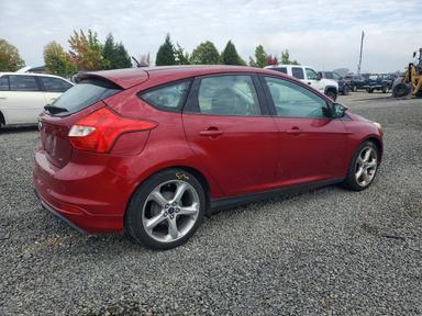 منظر 2013 FORD FOCUS SE، زاوية 3