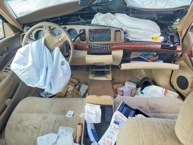 Vue de 2005 BUICK LESABRE CUSTOM, angle 8