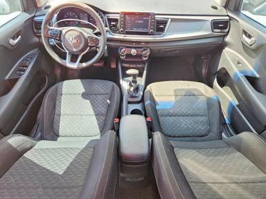 Vue de 2019 KIA RIO S, angle 8