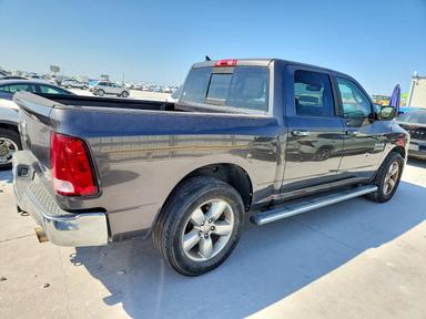 منظر 2014 RAM 1500 SLT، زاوية 3
