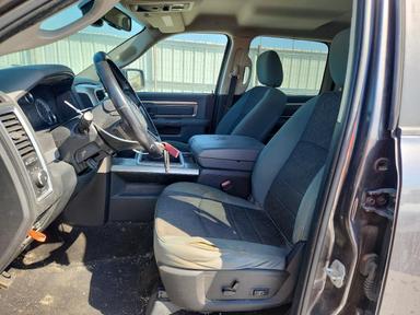 منظر 2014 RAM 1500 SLT، زاوية 7
