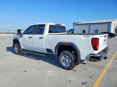 Vista de 2025 GMC SIERRA K2500 HEAVY DUTY, ángulo 2