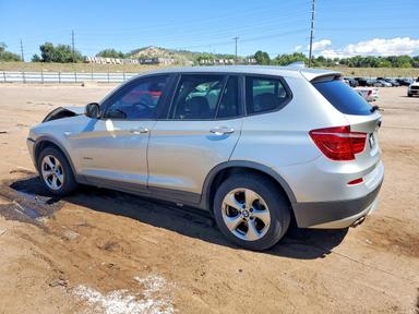 منظر 2011 BMW X3 XDRIVE28I، زاوية 2