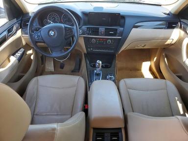 منظر 2011 BMW X3 XDRIVE28I، زاوية 8