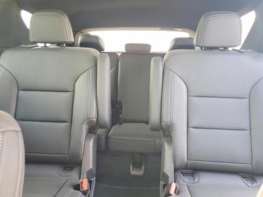 Vista de 2026 CHEVROLET TRAVERSE LT, ángulo 10