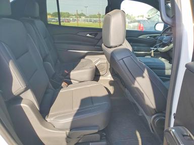 Vista de 2026 CHEVROLET TRAVERSE LT, ángulo 11