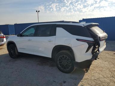 Vista de 2026 CHEVROLET TRAVERSE LT, ángulo 2