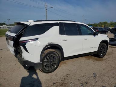 Vista de 2026 CHEVROLET TRAVERSE LT, ángulo 3