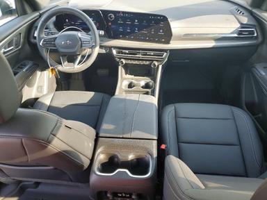 Vista de 2026 CHEVROLET TRAVERSE LT, ángulo 8