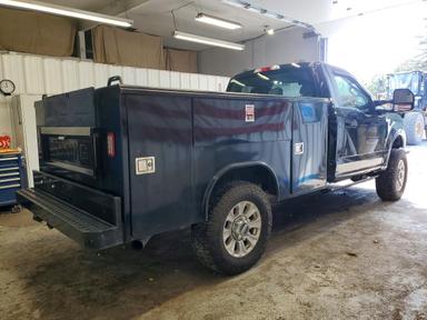 Vista de 2020 FORD F250, ángulo 3