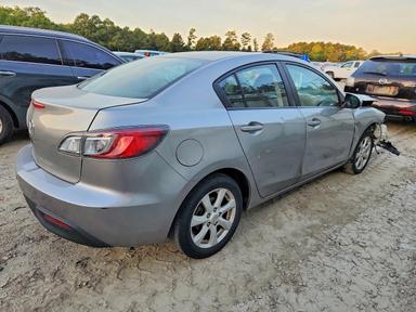 Вид 2010 MAZDA 3 I, угол 3