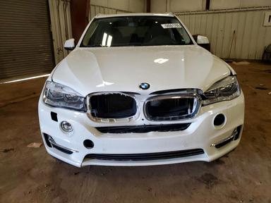 Vista de 2014 BMW X5 XDRIVE35I, ángulo 5